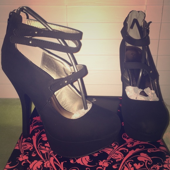 CYBER MONDAY ❗️Black Strappy Pumps