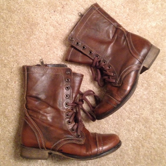 Steve Madden Shoes - FINAL! Steve Madden brown leather combat boots