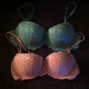 🌺PINK by Victoria's Secret "Date" push up bras 🌺