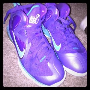 Lebron XI 9- Summer Lake Hornets