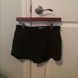 F21 black active shorts