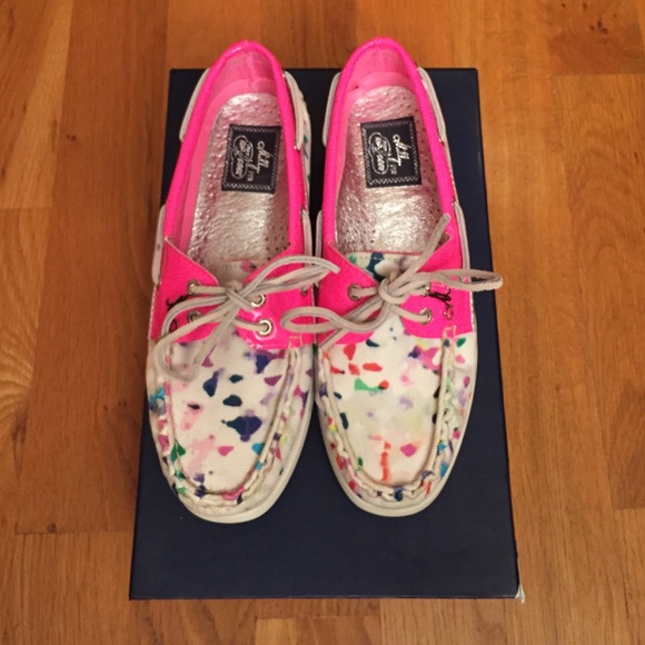 Off-White and Multi Print Sperry