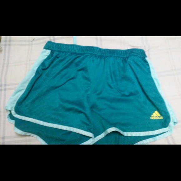 Adidas xs shorts - Picture 1 of 1
