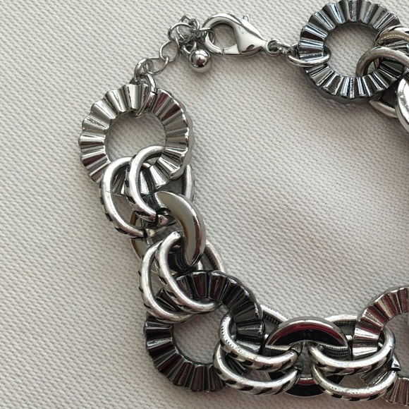 Modern Chain Bracelet - Picture 3 of 4