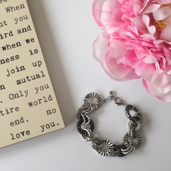 Modern Chain Bracelet - Picture 4 of 4