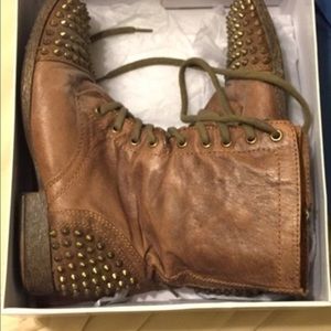 Steve Madden Tarnney Combat Boots