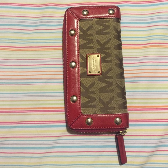 Authentic Michael kors wallet 7/10 condition