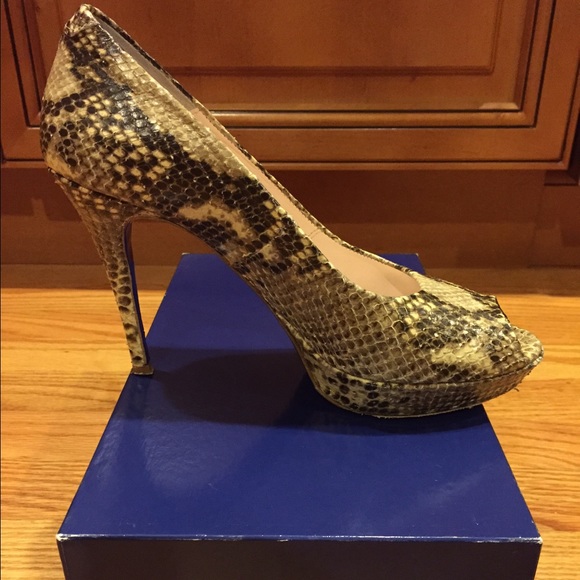 Python Peep Toe Pump by Shoebox New York - Picture 3 of 4