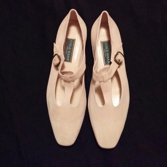 🆕COLE HAAN✨Brand New Suede Flats