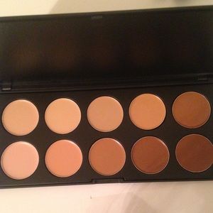 Coastal Scents camouflage cream concealer palette