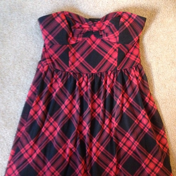 Plaid black & red dress