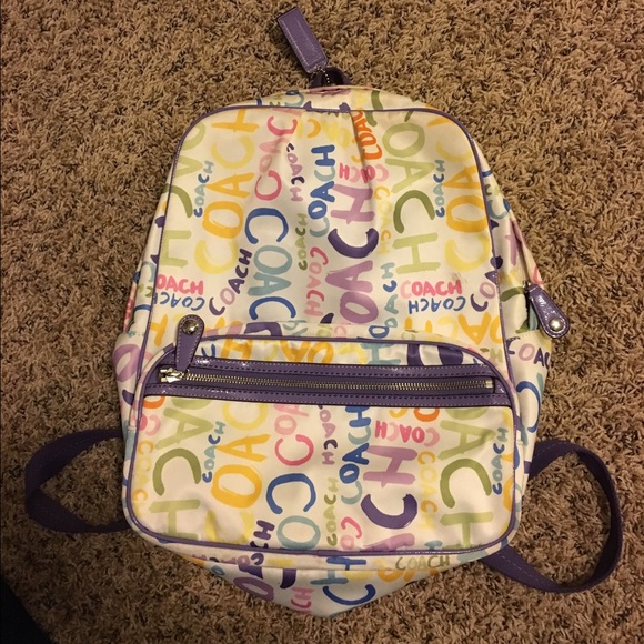 signature coach poppy backpack // mint condition - thefunkyskunk.ie