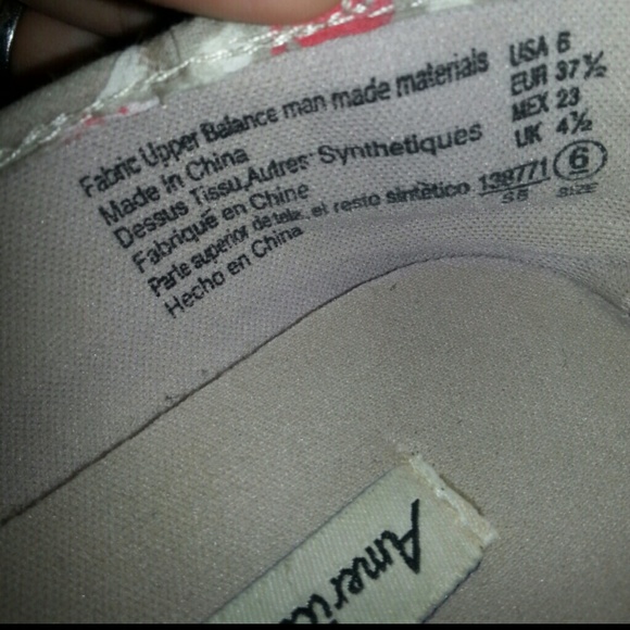 American Eagle flats - Picture 2 of 2