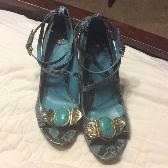 BCBG sandal heels - Picture 2 of 2