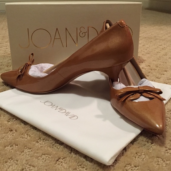 🎉NEW🎉 Joan & David Gila Brown Patent Heel 9M
