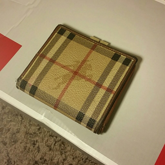 Burberry wallet