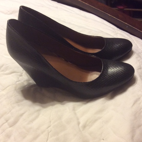 Banana Republic Shoes - Banana Republic Wedges