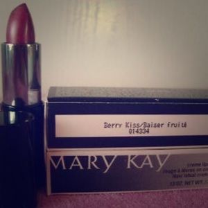 Mary Kay Berry Kiss Creme Lipstick