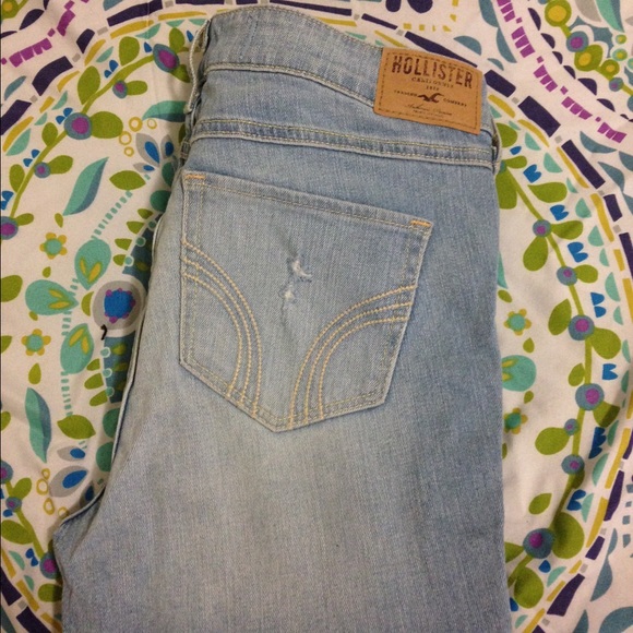 Hollister High Waisted Skinny Jean
