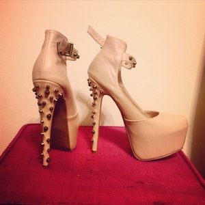 Platform heels. Women's size 7