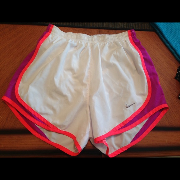 Nike running shorts - Picture 3 of 3