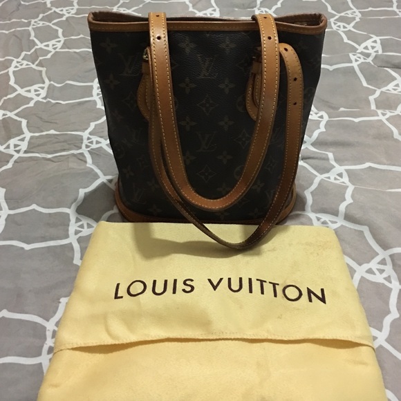 **SOLD**Louis Vuitton Vintage Small Bucket