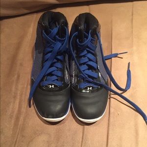 blue men under armor sneakers/ basketball sneakers