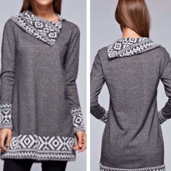 Tops - GORGEOUS GRAY TUNIC W/ AZTEC ZIPPER DETAIL!❤️