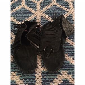 Handcrafted moccasins! ❤️❤️