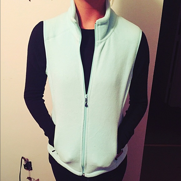 light blue Vineyard Vines zip up fleece vest