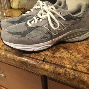 Like new (worn once) New Balance 990 running shoes