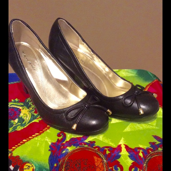 Tahari Ladies Shoes