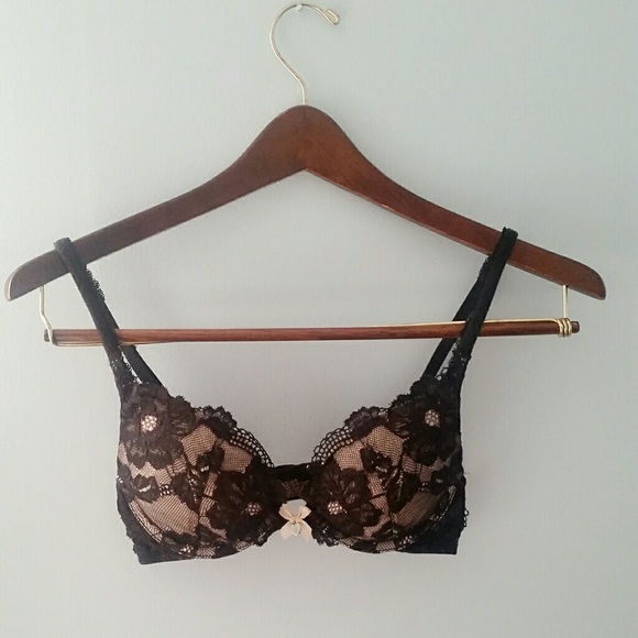 Victoria's Secret 32B Lace Pushup Bra