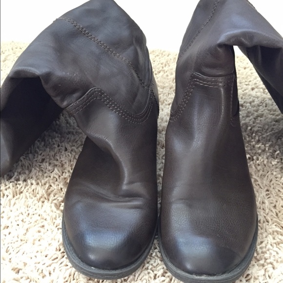 Brown Riding Boots - Picture 2 of 4