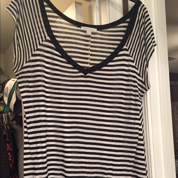 Short sleeve Black & White top