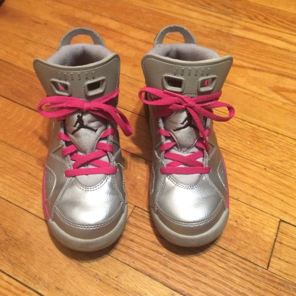 Valentine's Day jordans - Picture 1 of 4