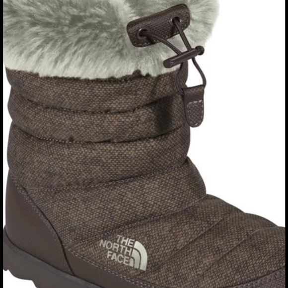 Women's North Face Winter Boots - Picture 4 of 4