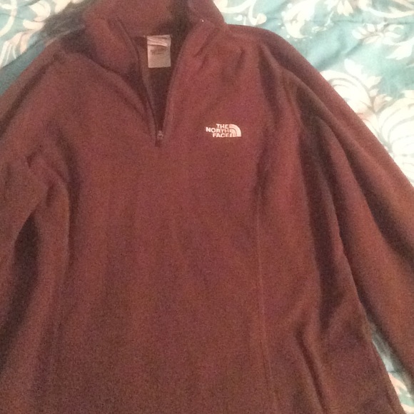 Northface Pullover - Small