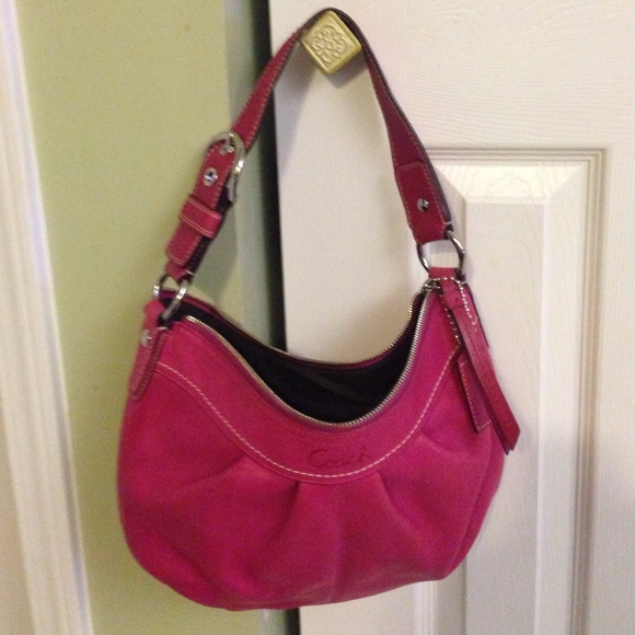 Handbags - Coach Shoulder Bag