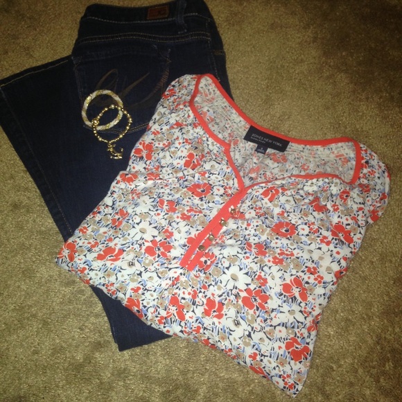 Jones New York floral top