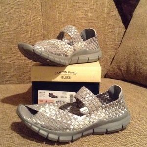 Cute gray/silver stretchy shoes