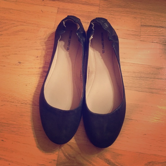 Size 11 Black flats