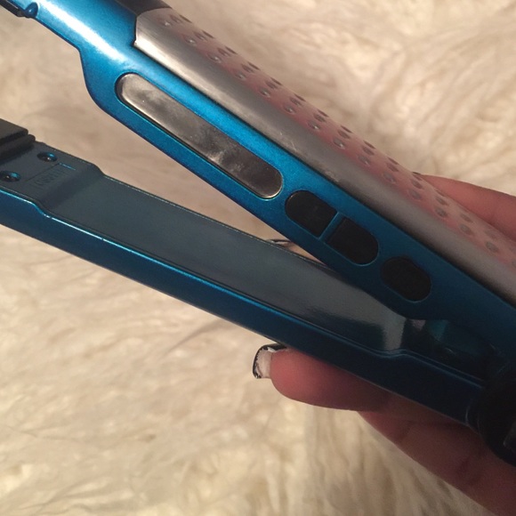 Conair Infinity Pro Straightener - Picture 2 of 3