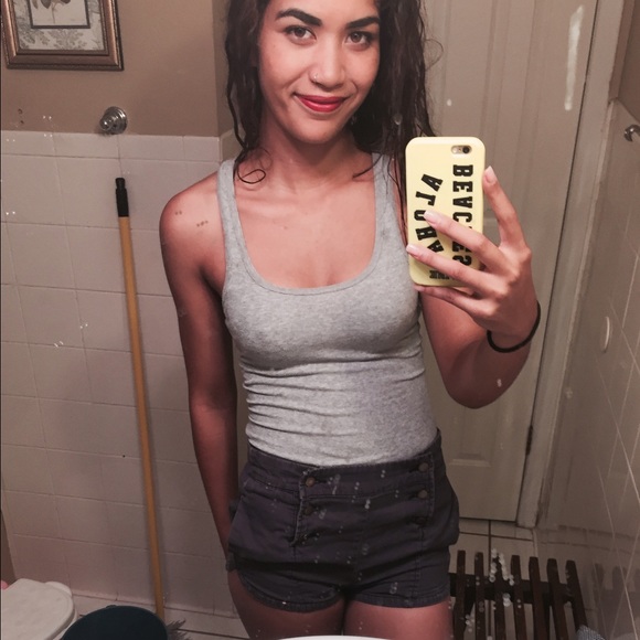 Shows too much booty