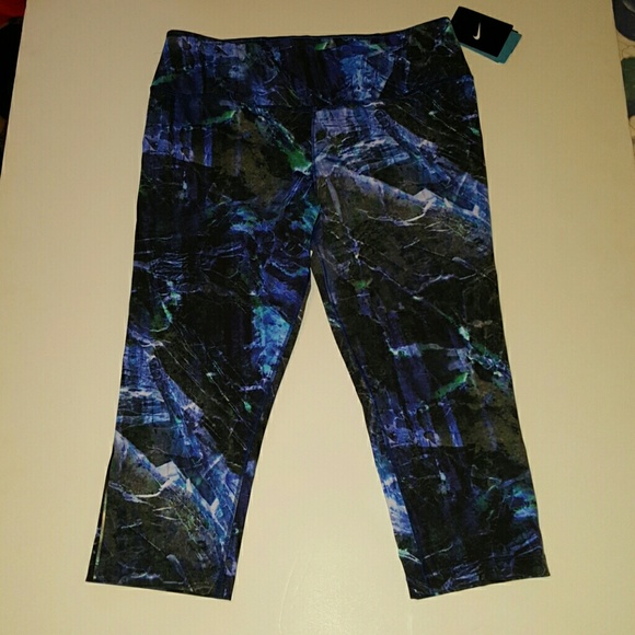 BNWT Nike legendary engineered marble tights XL - Picture 4 of 4