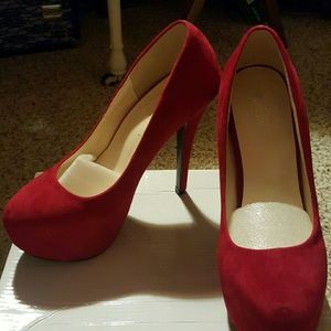 Brand New red pumps