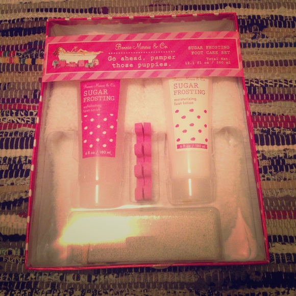 New! Sugar frosting foot care set