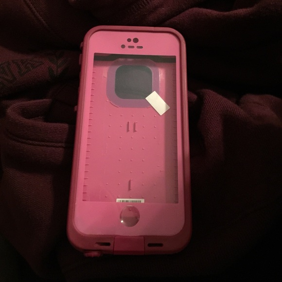 Magenta lifeproof iPhone 5s case