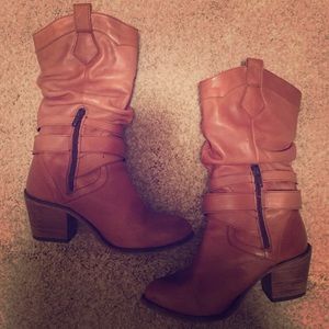 Aldo stacked heel boots in cognac (Size 7.5)