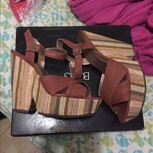 Cute and extremely comfortable wedges